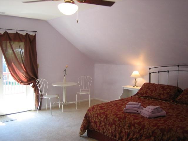 Ahoy Inn Guesthouse Put-in-Bay Buitenkant foto