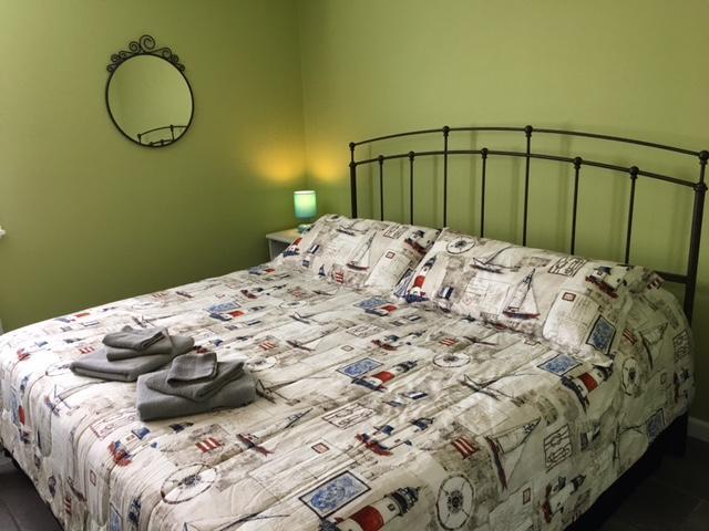 Ahoy Inn Guesthouse Put-in-Bay Buitenkant foto
